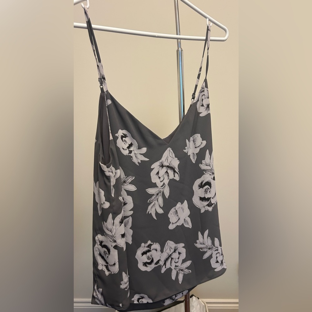 Babaton Aritzia - Gray Floral Camisole - Size Large